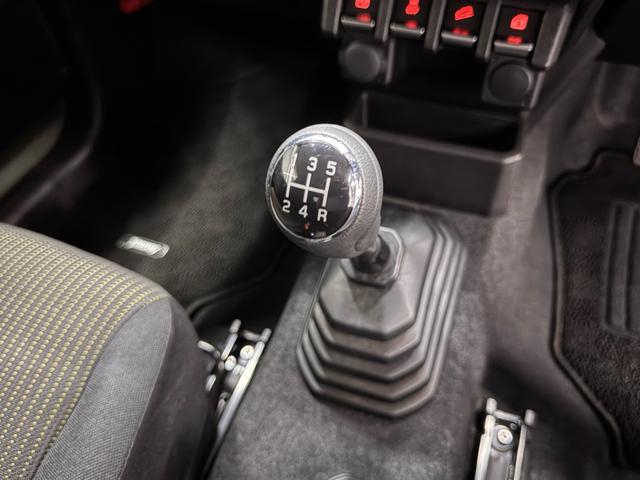 0404664A30260502W00102.jpg