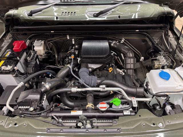 0404664A30260502W00117.jpg
