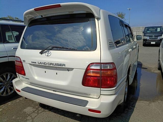 27131797_carP_l_10.jpg