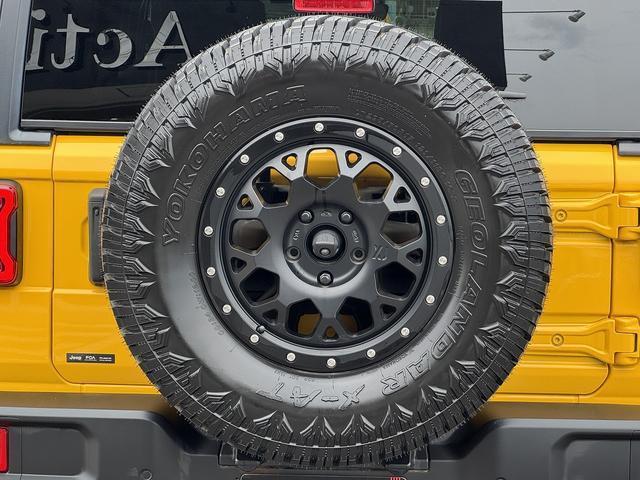 24354830_carP_l_16.jpg