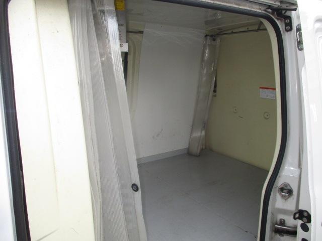 0500952A30251116W00114.jpg