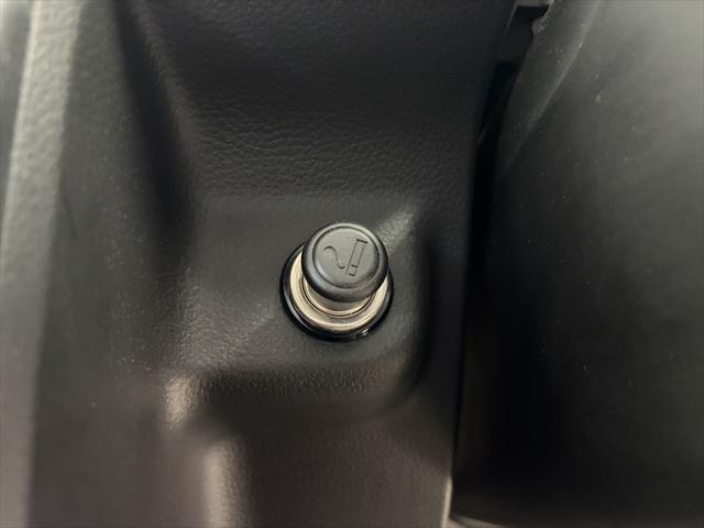 0310121A30260617W00410.jpg