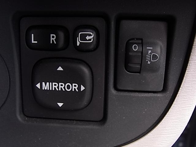 0400957A30250408W00106.jpg
