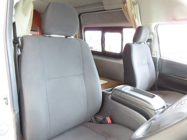 0403790A30260416W00117.jpg