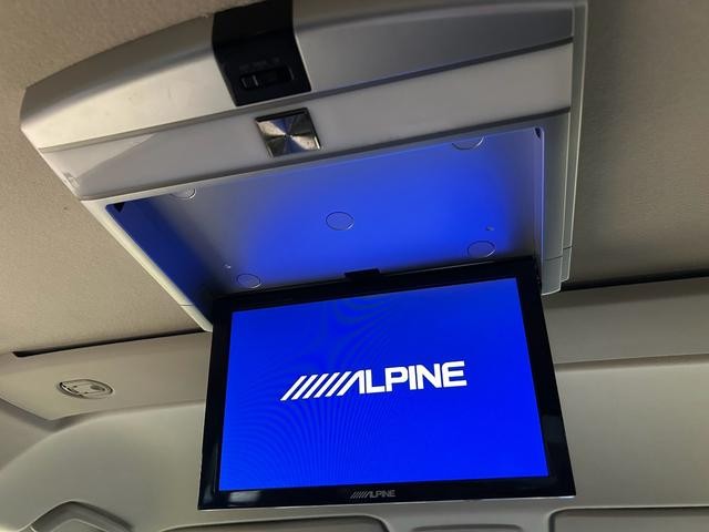 0700675A30260921W00107.jpg
