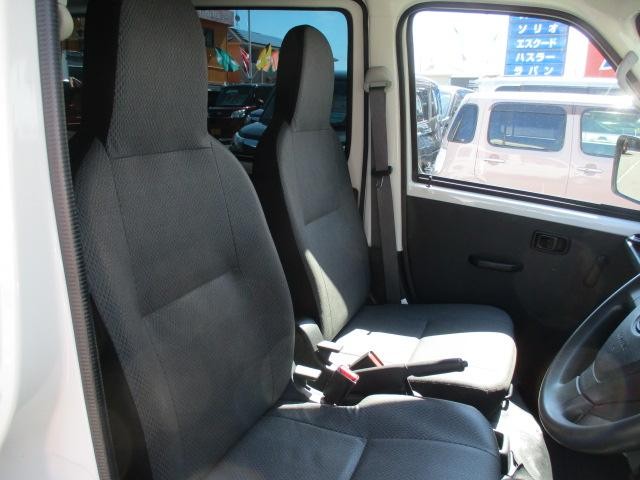0200974A30260426W00405.jpg
