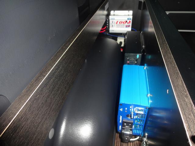 0504162A30260416W00218.jpg
