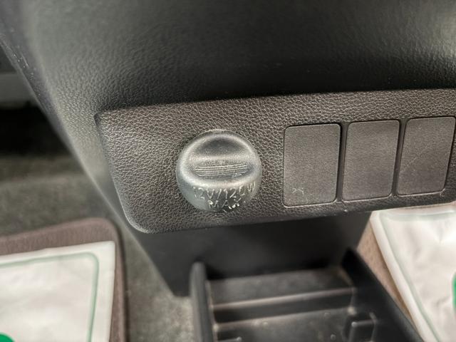 0302353A30260610W00305.jpg