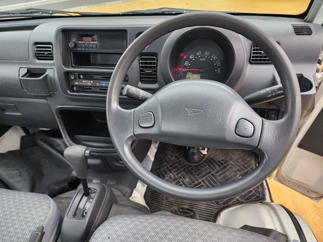 0540272A30260427W00115.jpg