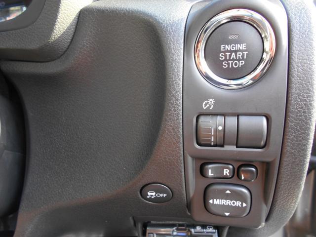 0550678A30260418W00117.jpg
