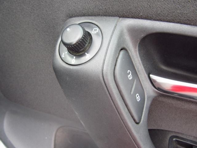 1200471A30261025W00114.jpg