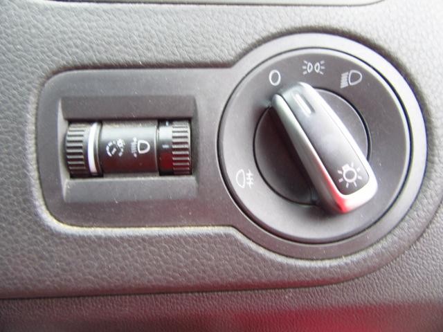 1200471A30261025W00115.jpg
