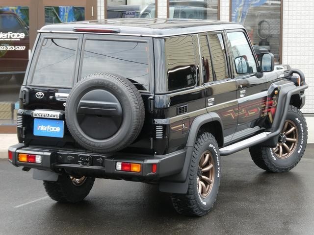 25550677_carP_l_11.jpg