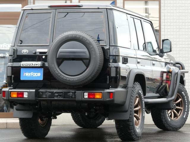 25550677_carP_l_12.jpg