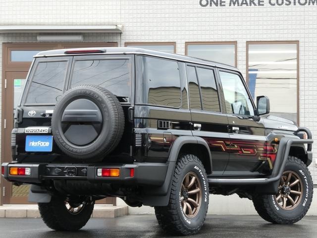 25550677_carP_l_16.jpg