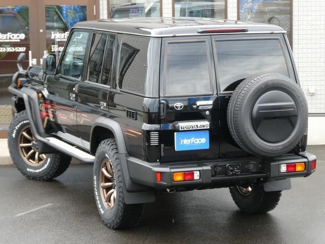 25550677_carP_l_8.jpg