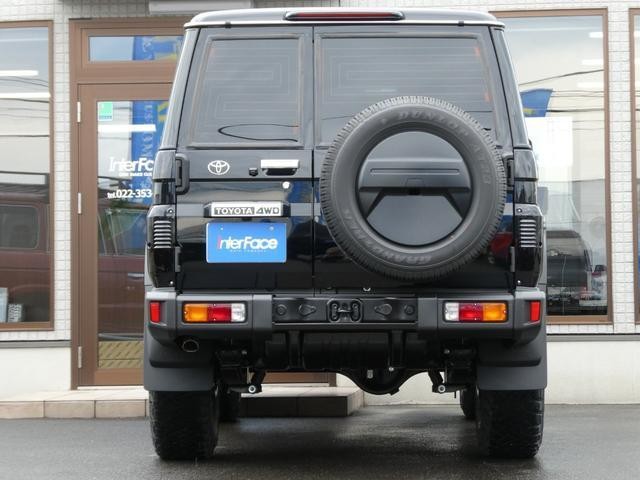 25550677_carP_l_9.jpg