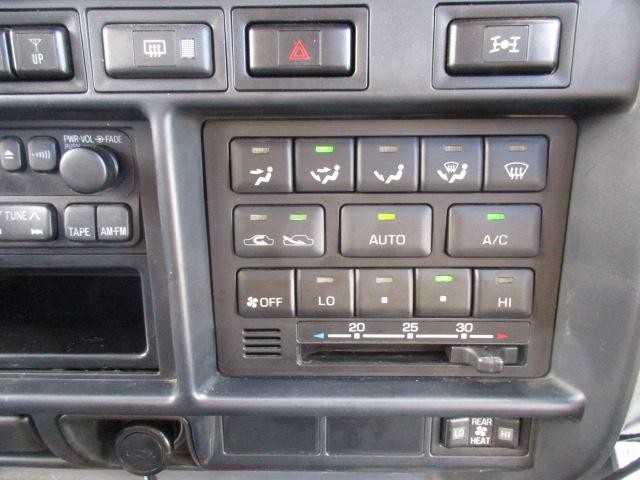0300490A30260812W00114.jpg