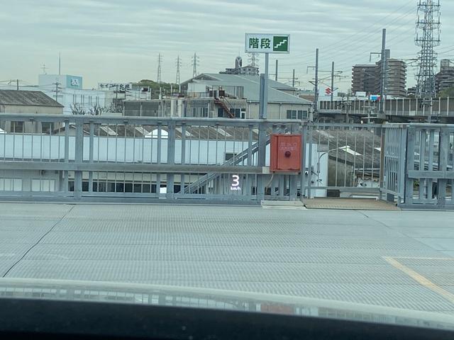 0707872A30260413W00110.jpg