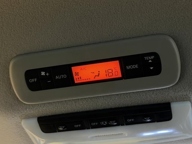 0300036A30260810W00514.jpg