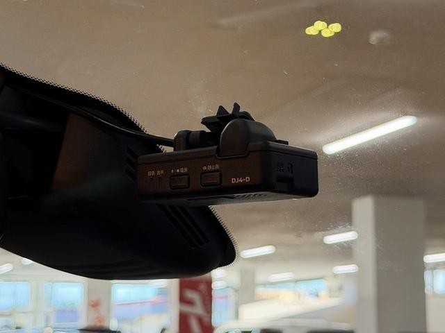 0300036A30260810W00515.jpg