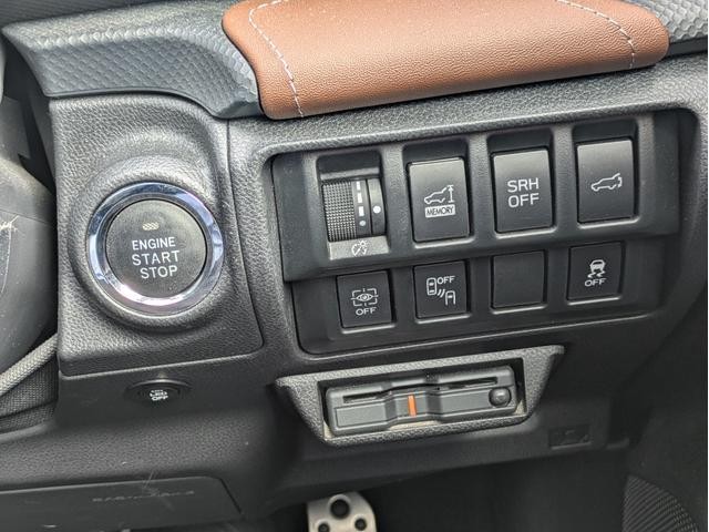 0207643A30260922W00417.jpg
