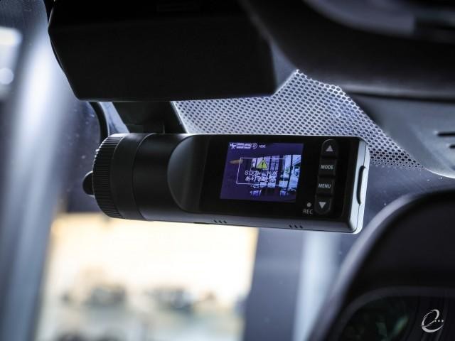 25715296_carP_l_16.jpg