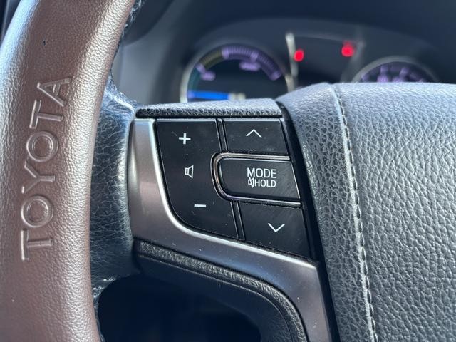 1101439A30261019W00105.jpg
