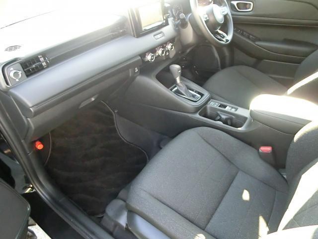 26028825_carP_l_6.jpg