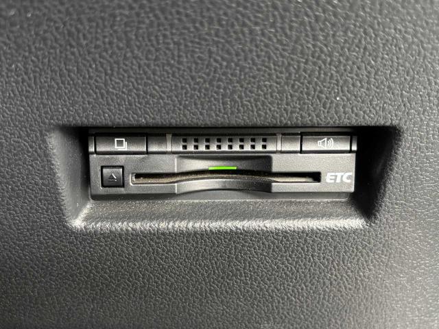 3000694A30260417W00206.jpg