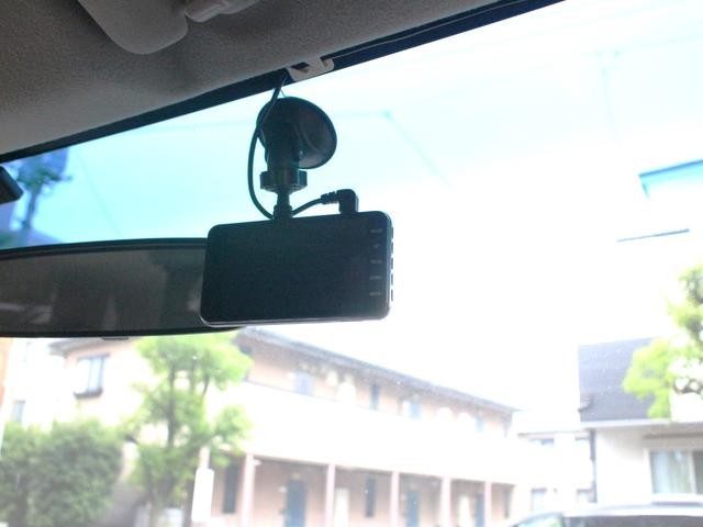 0520655A30260908W00113.jpg