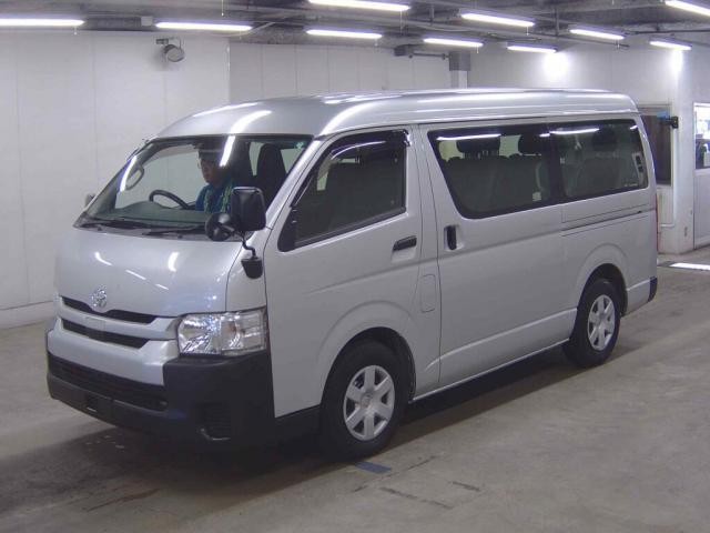26111034_carP_l_10.jpg