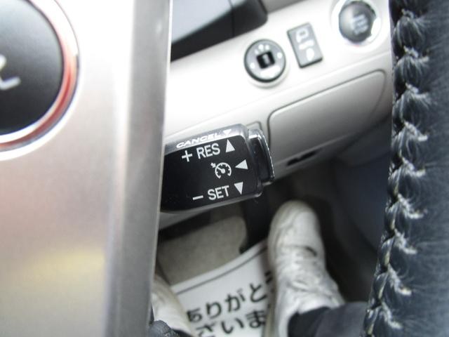 0910064A30261023W00117.jpg