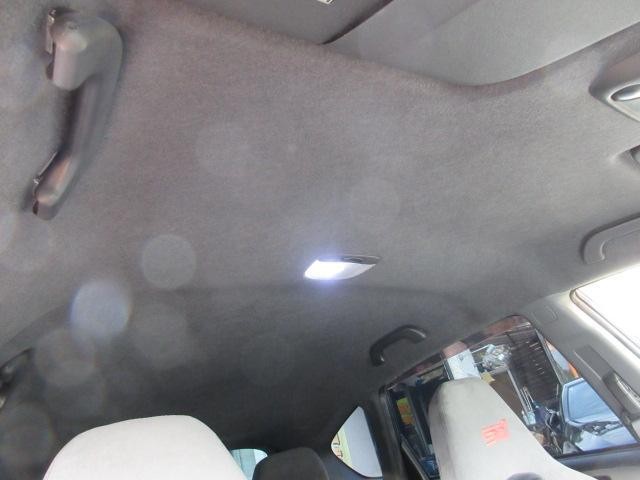 26111037_carP_l_12.jpg