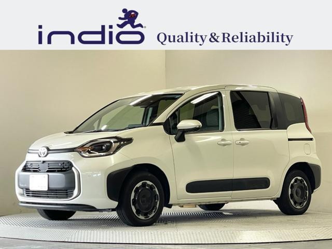 2024 Toyota Sienta, photo 1 of 1