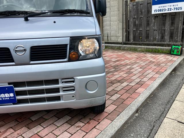 1001795A30260502W00219.jpg