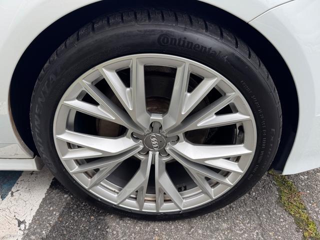 0404193A30260701W00115.jpg