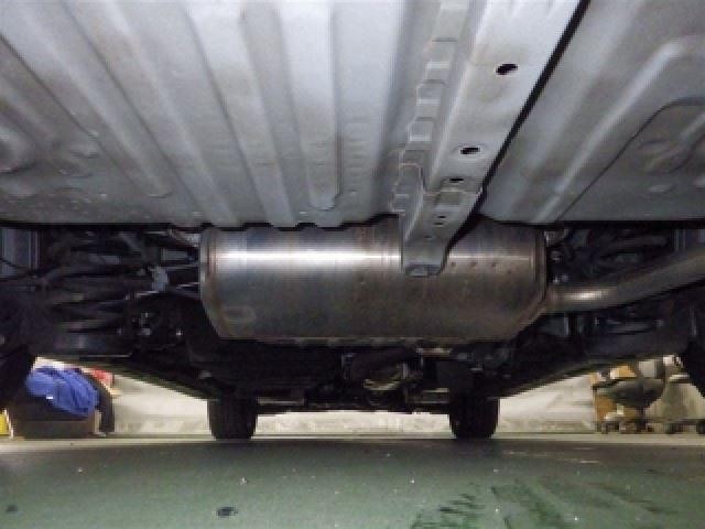 26111047_carP_l_4.jpg