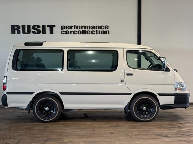 0208398A30260922W00110.jpg
