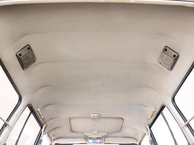 0560694A30260824W00216.jpg