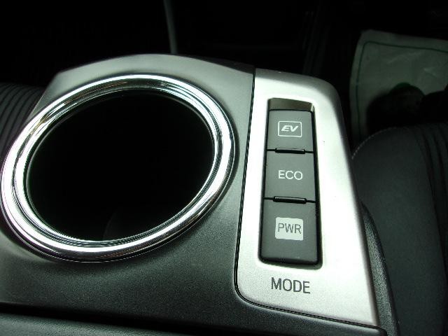0502398A30260901W00216.jpg