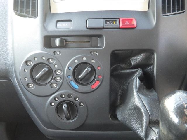 0704331A30260922W00118.jpg