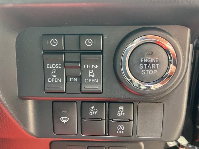 0940064A30261027W00207.jpg