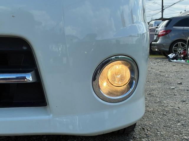 0520049A30261025W00117.jpg