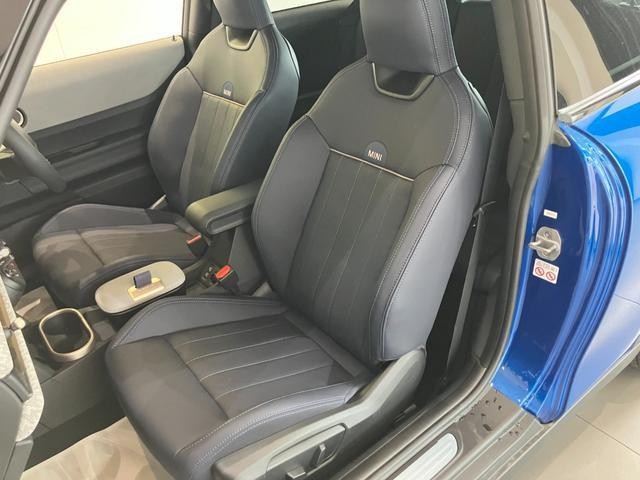 25122673_carP_l_5.jpg