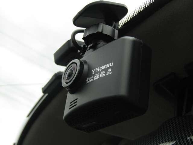 24507019_carP_l_11.jpg