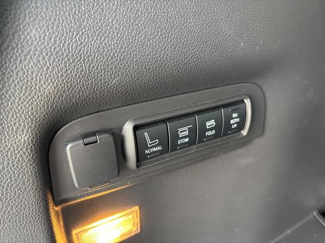 0800045A30260305W00618.jpg
