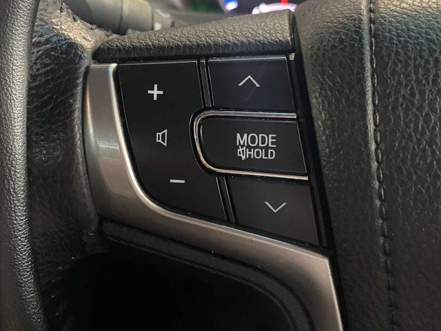 0900065A30261020W00117.jpg