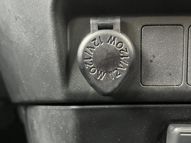 0551630A30260910W00112.jpg