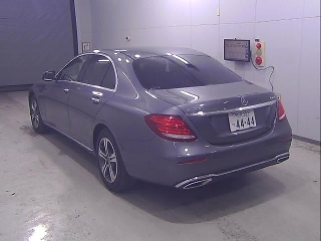 26048607_carP_l_3.jpg